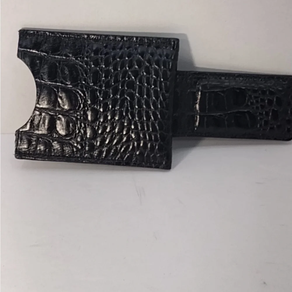Brighton Black Textured Card Holder pre owned Exellent condition